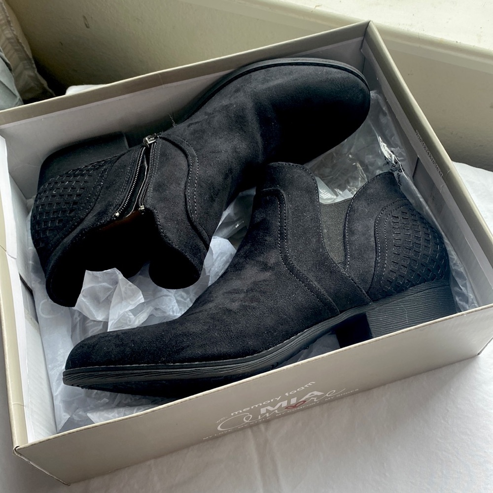 MIA booties Brand New
